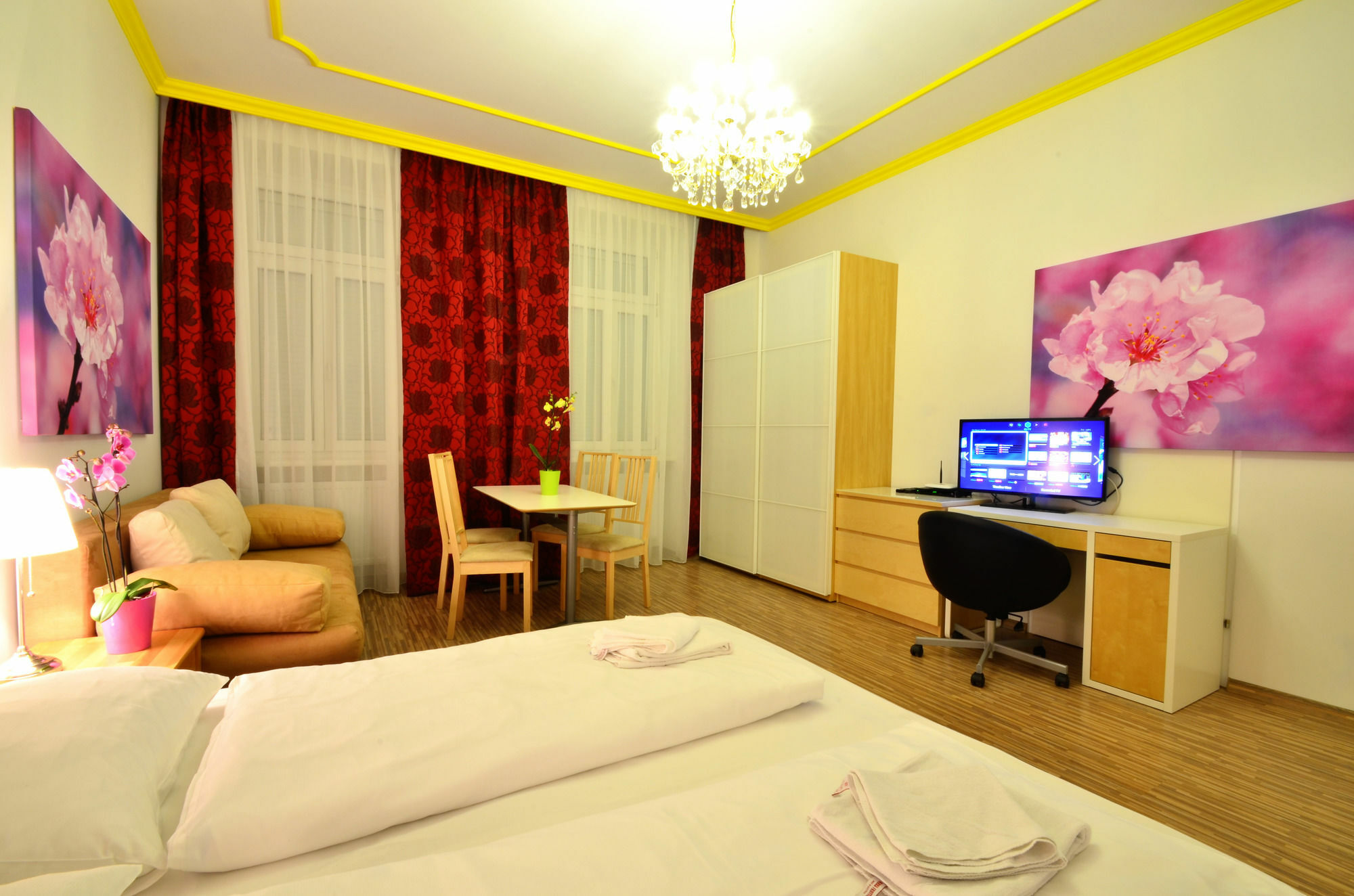 Ajo - Messe Flat - Self-check-in Appart hôtel 3*